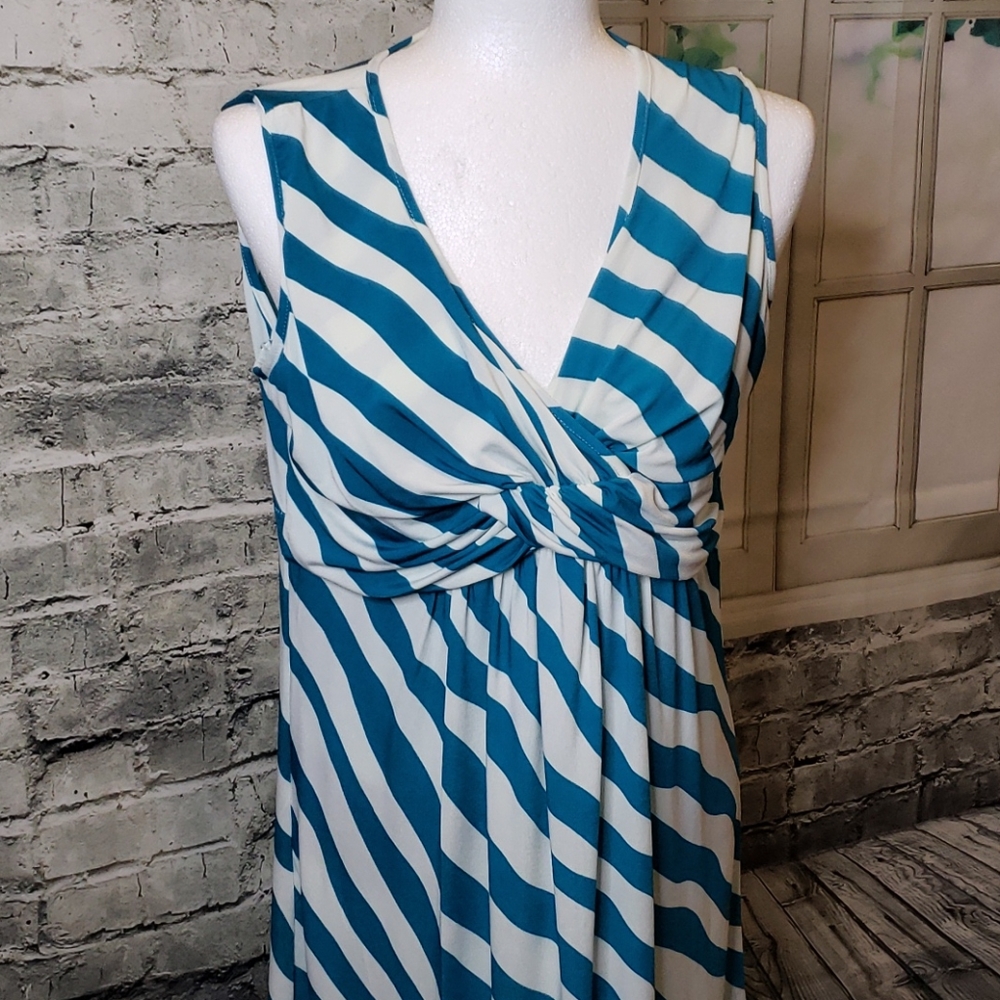 Sundress - Picture 2 of 5